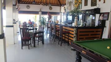 Bar (en la propiedad)