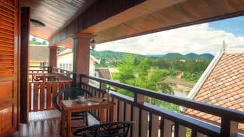 Deluxe tweepersoonskamer | Uitzicht op de bergen