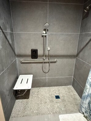 Elite Double Room | Hand-held showerhead - Valley Motel El Cajon-San Diego (El Cajon)