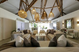 Sauna, hot tub, body treatments, aromatherapy, hot stone massages