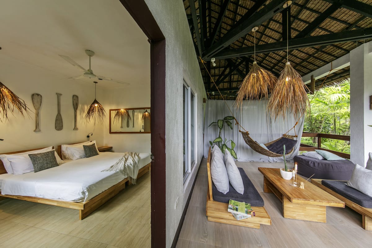 room | minibar, in-room safe, free cots/infant beds, rollaway beds