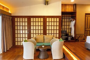 Minibar, wifi gratis y ropa de cama 