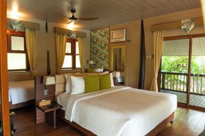 家庭树屋 (Treehouse) | 迷你吧、免费 WiFi、床单