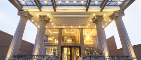 Front of property - evening/night