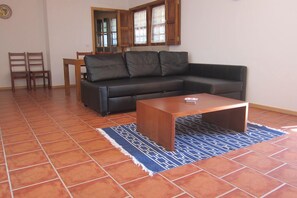 Villa, 2 Bedrooms | Desk - Quinta Vale do Homem (Amares)