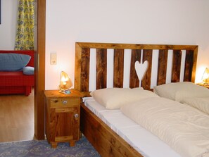 Family Apartment, 2 Bedrooms, Kitchen, Garden View