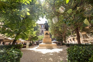 Premium Apartment, 5 Bedrooms (Sforza Cesarini) | Street view