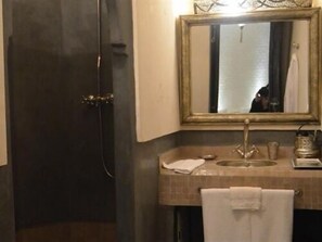 Superior Double Room, Private Bathroom (et lits jumeaux) | Bathroom - Riad Reve D'or (Marrakech)