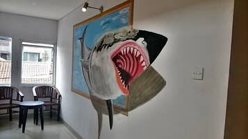 المنشأة من الداخل