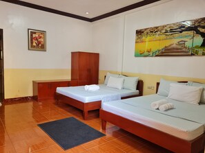 Phòng dành cho gia đình | Bàn, truy cập Internet không dây miễn phí, bộ trải giường 