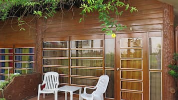 Family Room | Terrace/patio