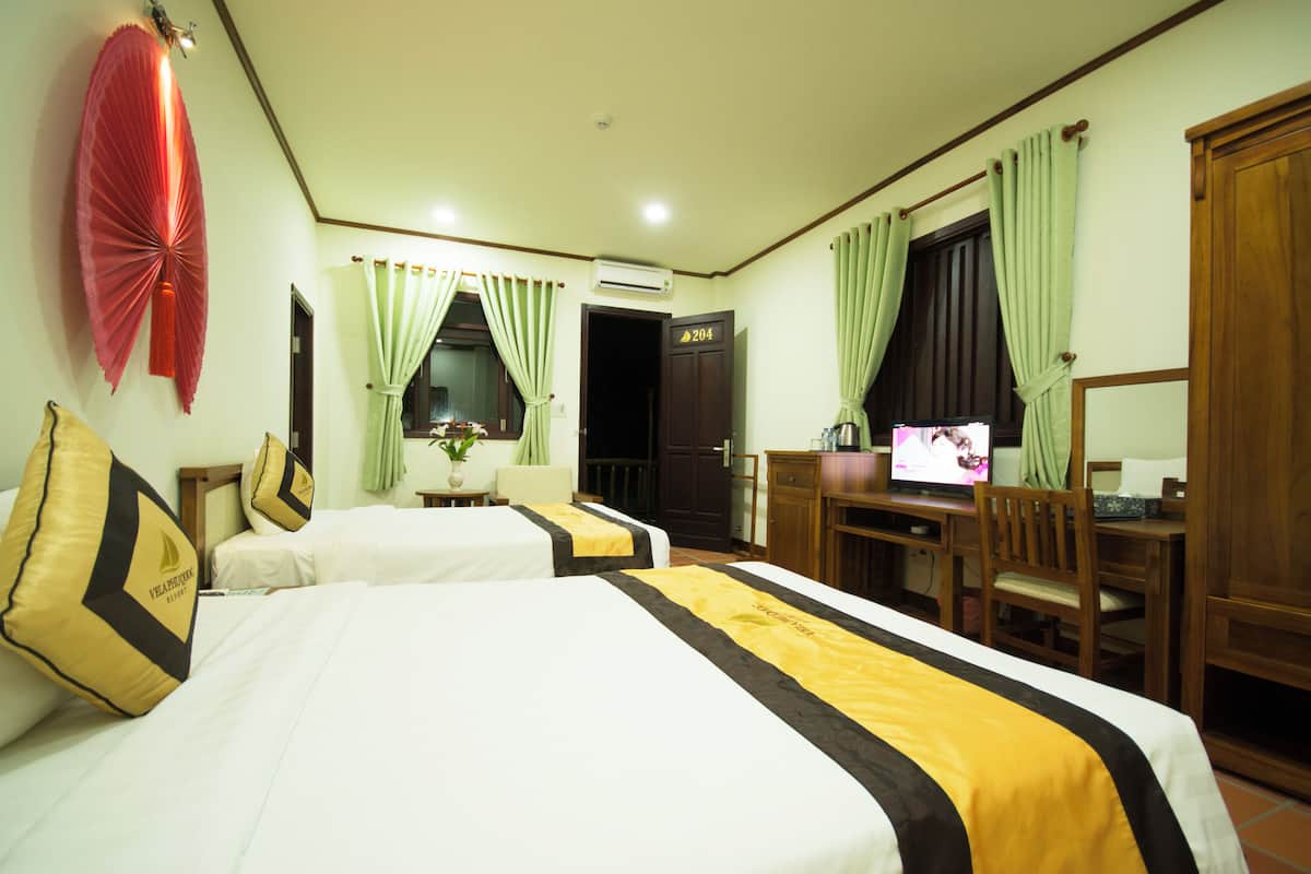 Economy Twin Room, 2 Double Beds