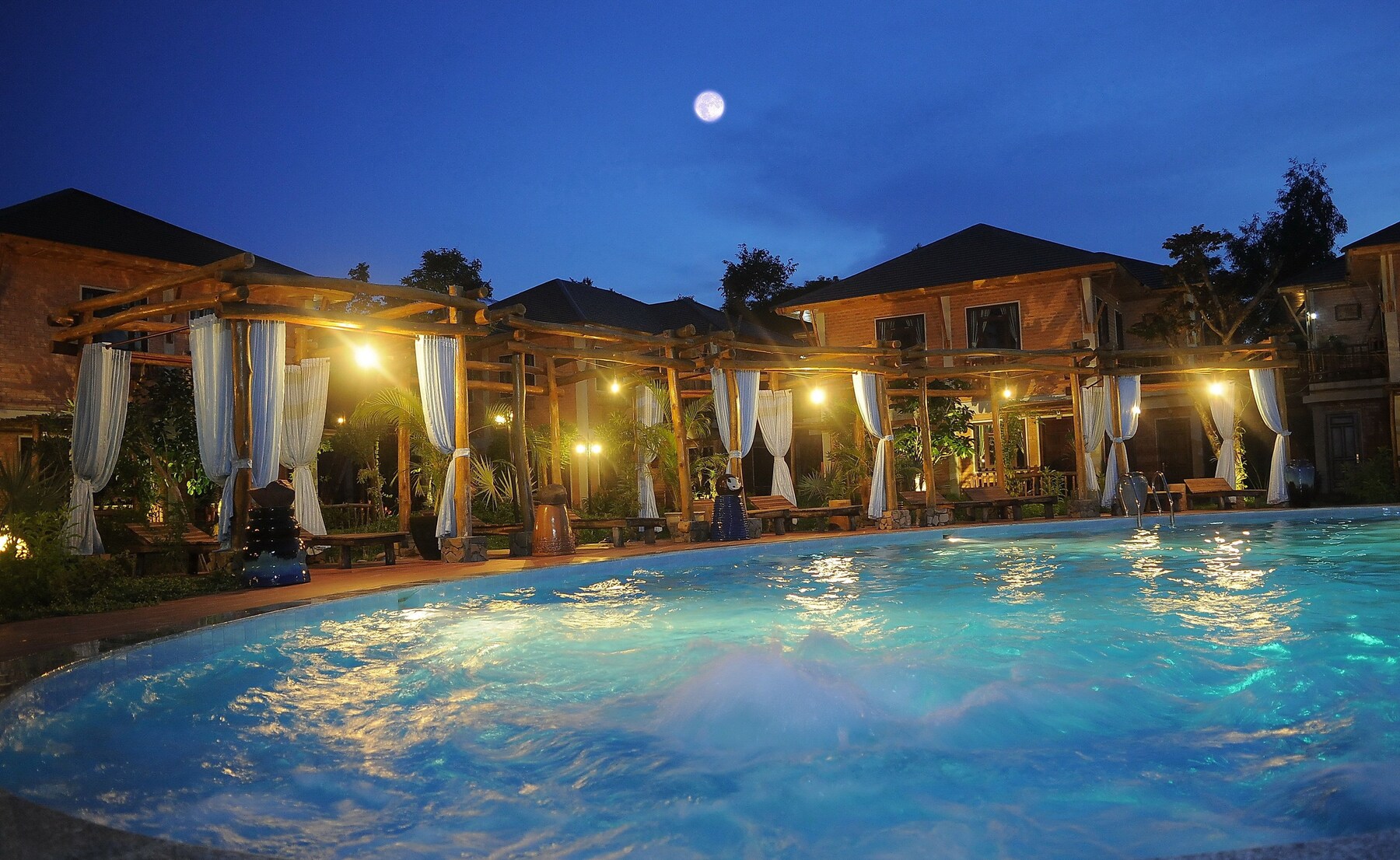 Outdoor pool, open 8:00 AM to 9:00 PM, pool umbrellas, pool loungers
