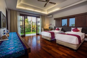 Hochwertige Bettwaren, Pillowtop-Betten, Zimmersafe, Schreibtisch