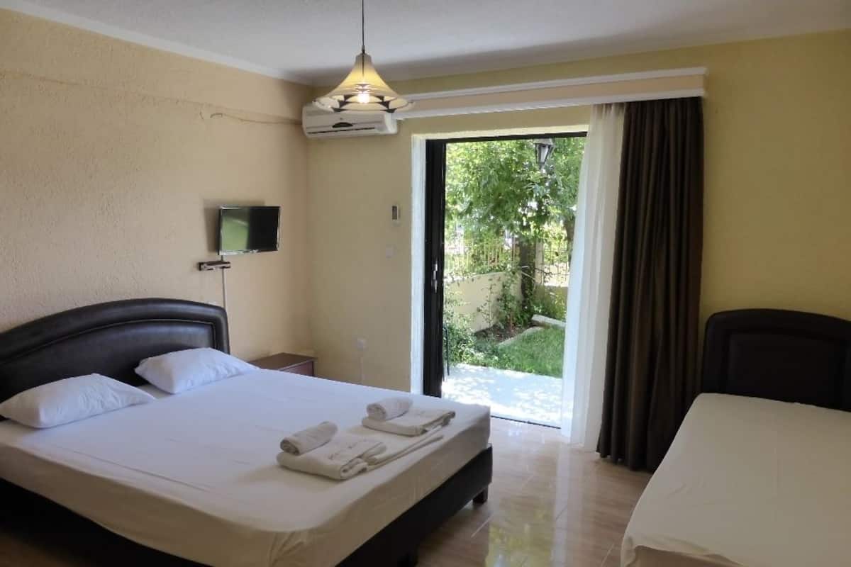 2 Schlafzimmer, Schreibtisch, VerdunkelungsvorhÀnge