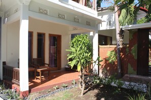 Habitación estándar doble, 1 cama de matrimonio grande | Caja fuerte y wifi gratis