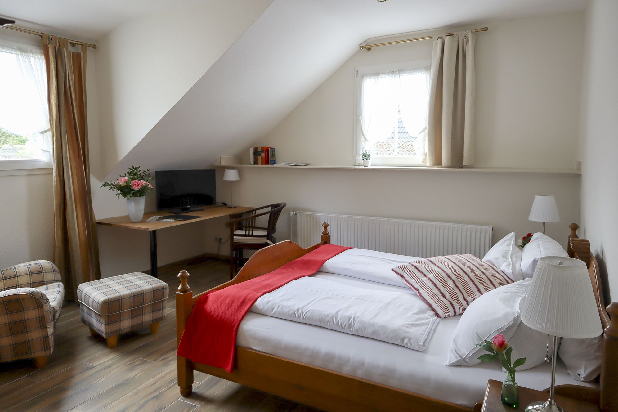 コンフォート ダブルルーム | 客室ごとに異なる装飾、客室ごとに異なるインテリア、デスク、WiFi (無料)