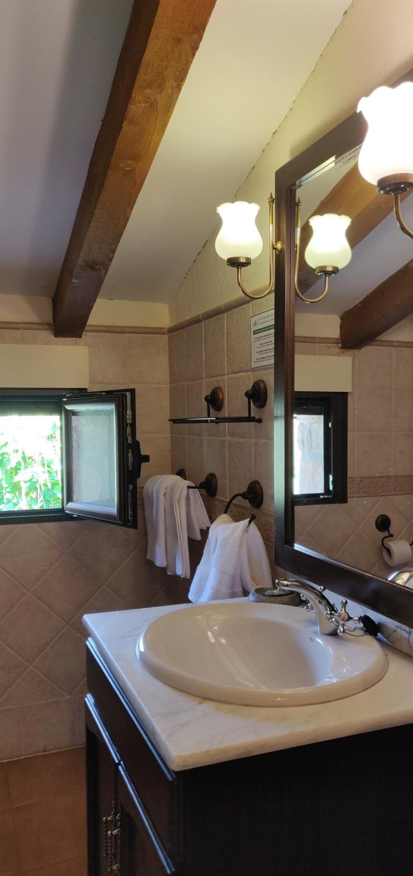 bungalow, 2 bedrooms | bathroom | bathtub, deep-soaking bathtub, free toiletries, hair dryer