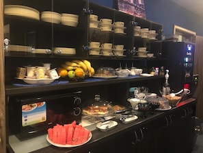 Free daily buffet breakfast
