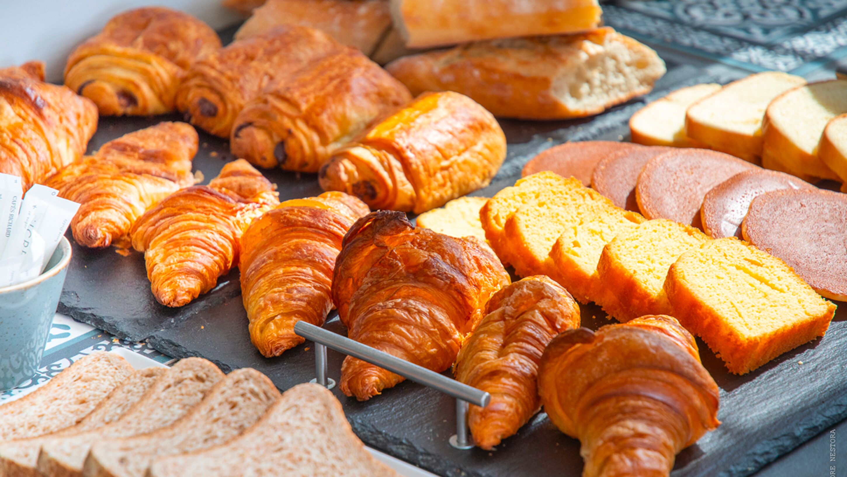 daily buffet breakfast (eur 16 per person)