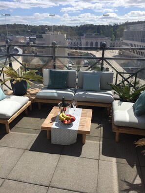 Terrace/patio - Hôtel Versailles Chantiers (Versailles)