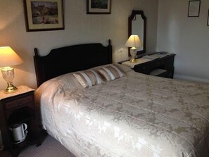 Dobbeltrom – superior, eget bad | Strykejern/-brett og wi-fi (inkludert)