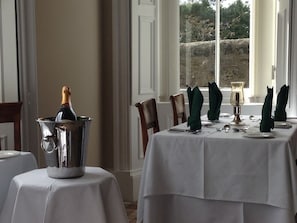 Dining - Davaar House (Dunfermline)
