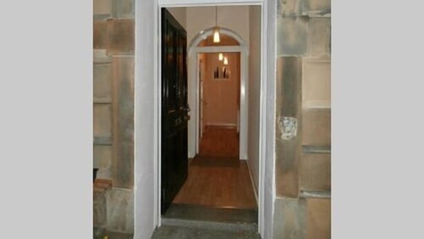 Unclassified image, 1 of 17, button - Oxford Residence (Edinburgh)