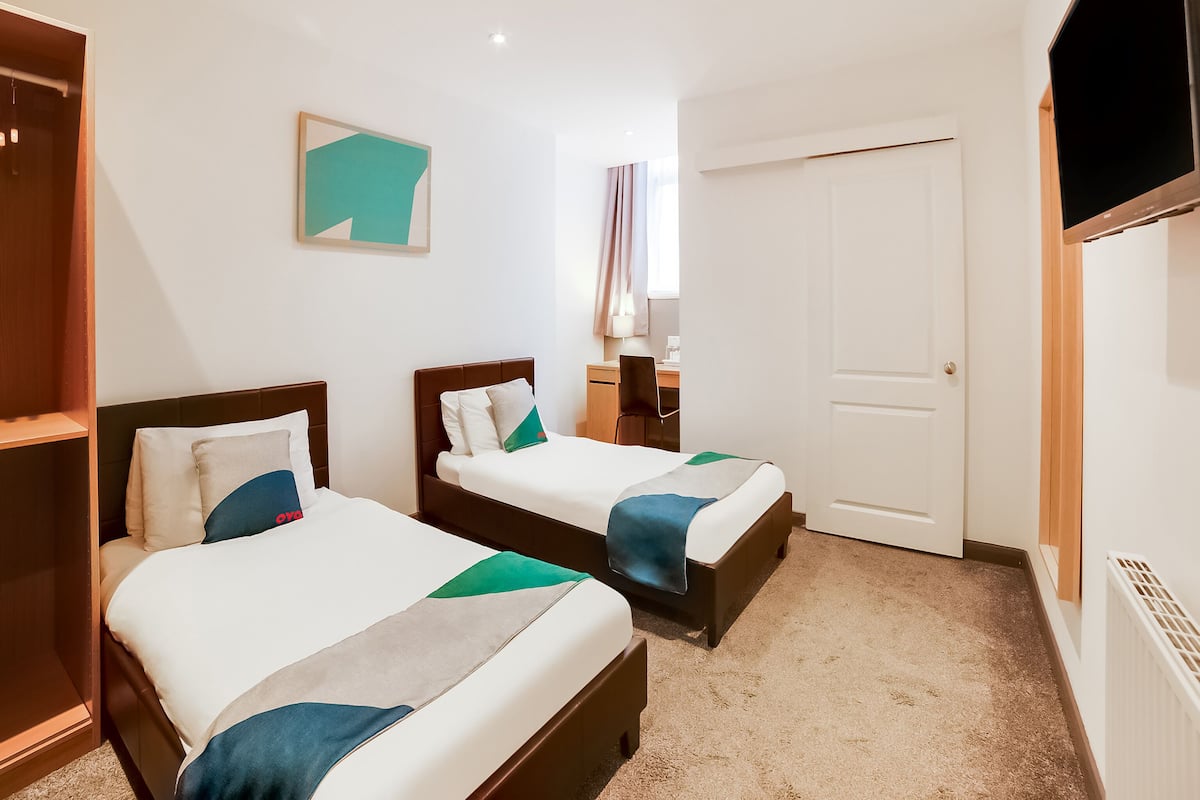 Twin Room, Ensuite