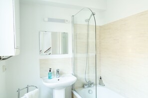 Apartment, Ensuite (Two Bedroom) | Bathroom - Bath Breaks Apartments (Bath)