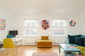 Apartment, Ensuite (Two Bedroom) | Lounge - Bath Breaks Apartments (Bath)