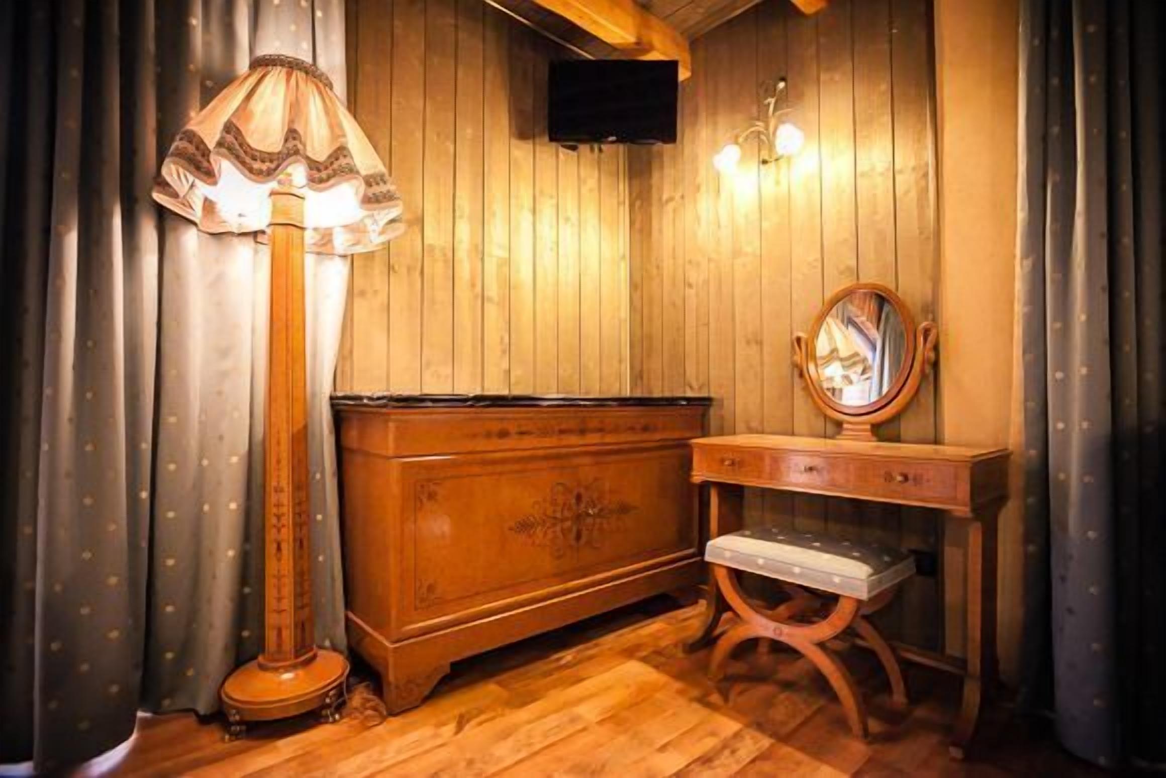 standard double room | select comfort beds, desk, free wifi, bed sheets