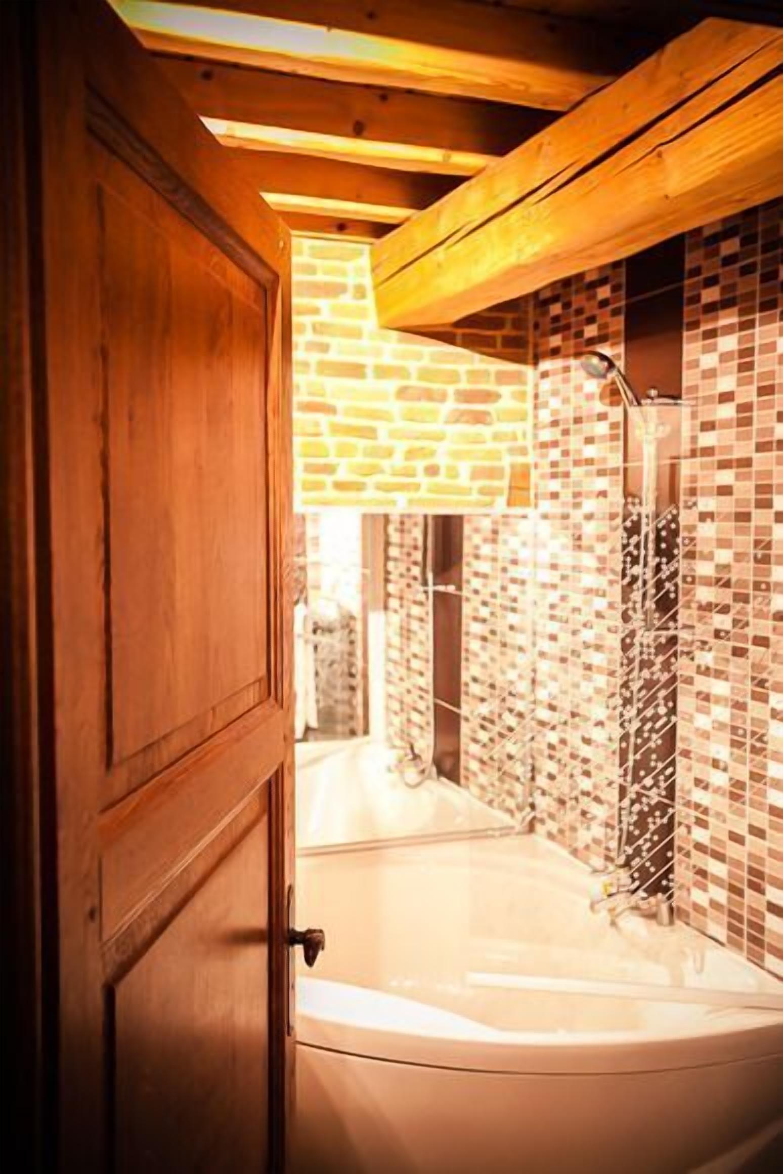 deep-soaking bathtub