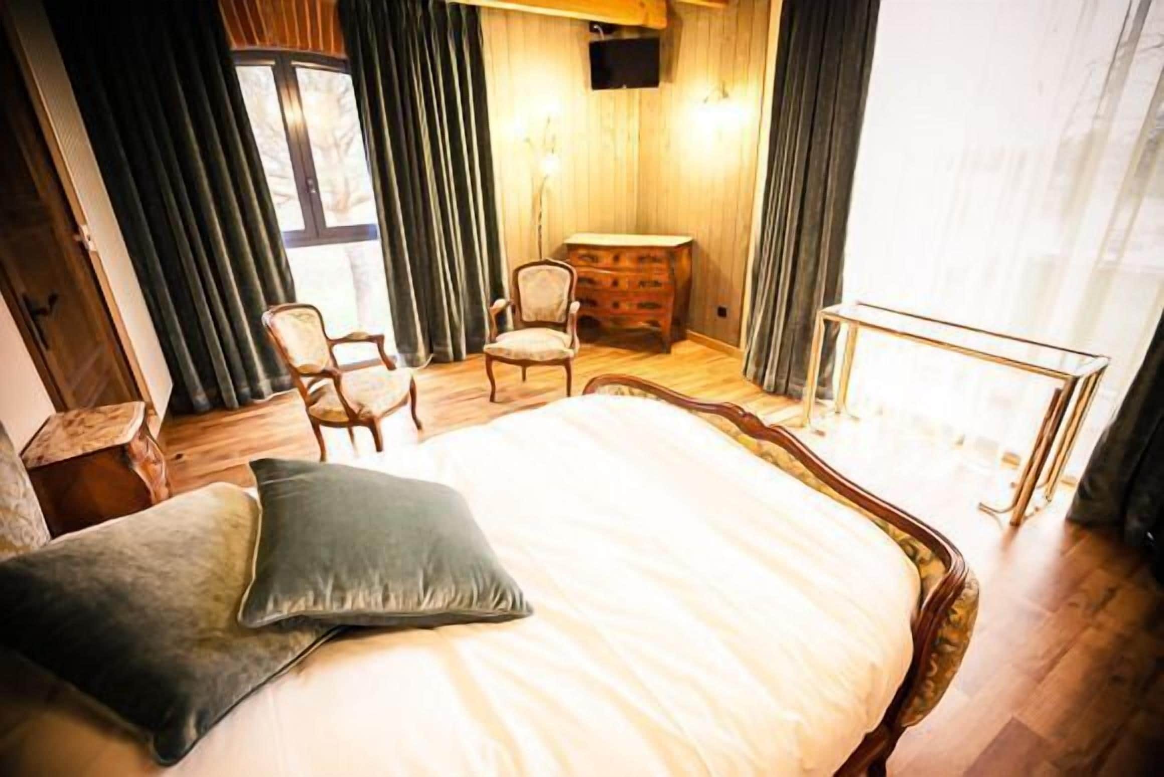 Matelas Select Comfort, bureau, Wi-Fi gratuit, draps fournis