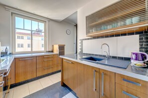 公寓, 1 间卧室, 阳台 (living room 4 adults) | 共用厨房 | 冰箱、烤箱、炉灶、茶具/咖啡用具