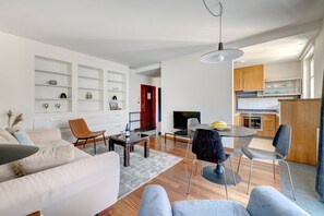 公寓, 1 间卧室, 阳台 (living room 4 adults) | 客厅 | 32-英寸纯平电视 （配备有线频道）、液晶电视