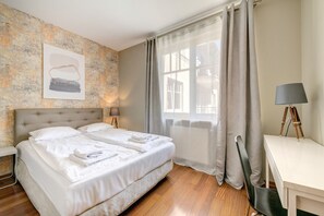 公寓, 1 间卧室, 阳台 (living room 4 adults) | 1 多间卧室、特色装修、特色家居、熨斗/熨衣板