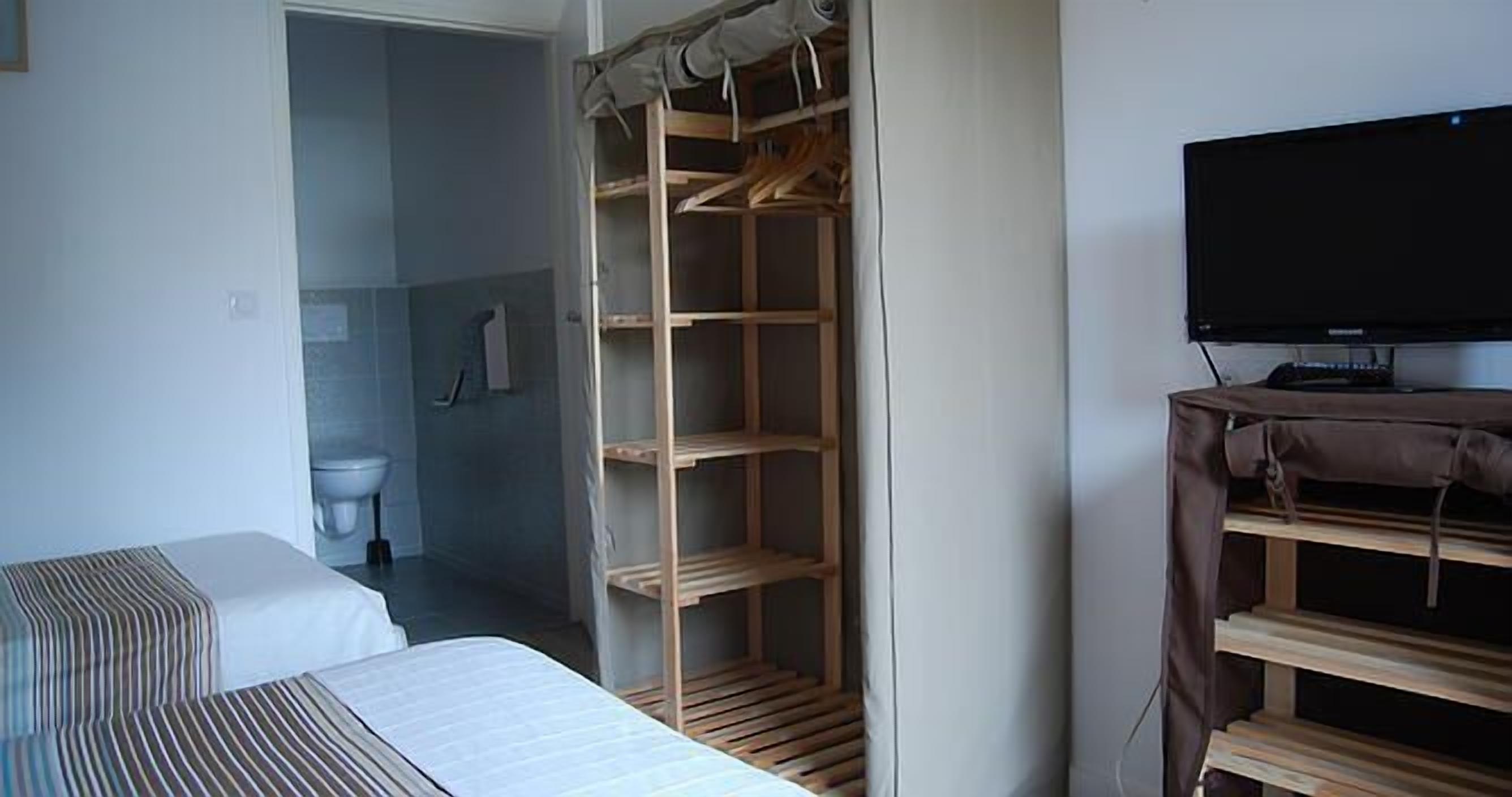 triple room | free wifi, bed sheets, wheelchair access