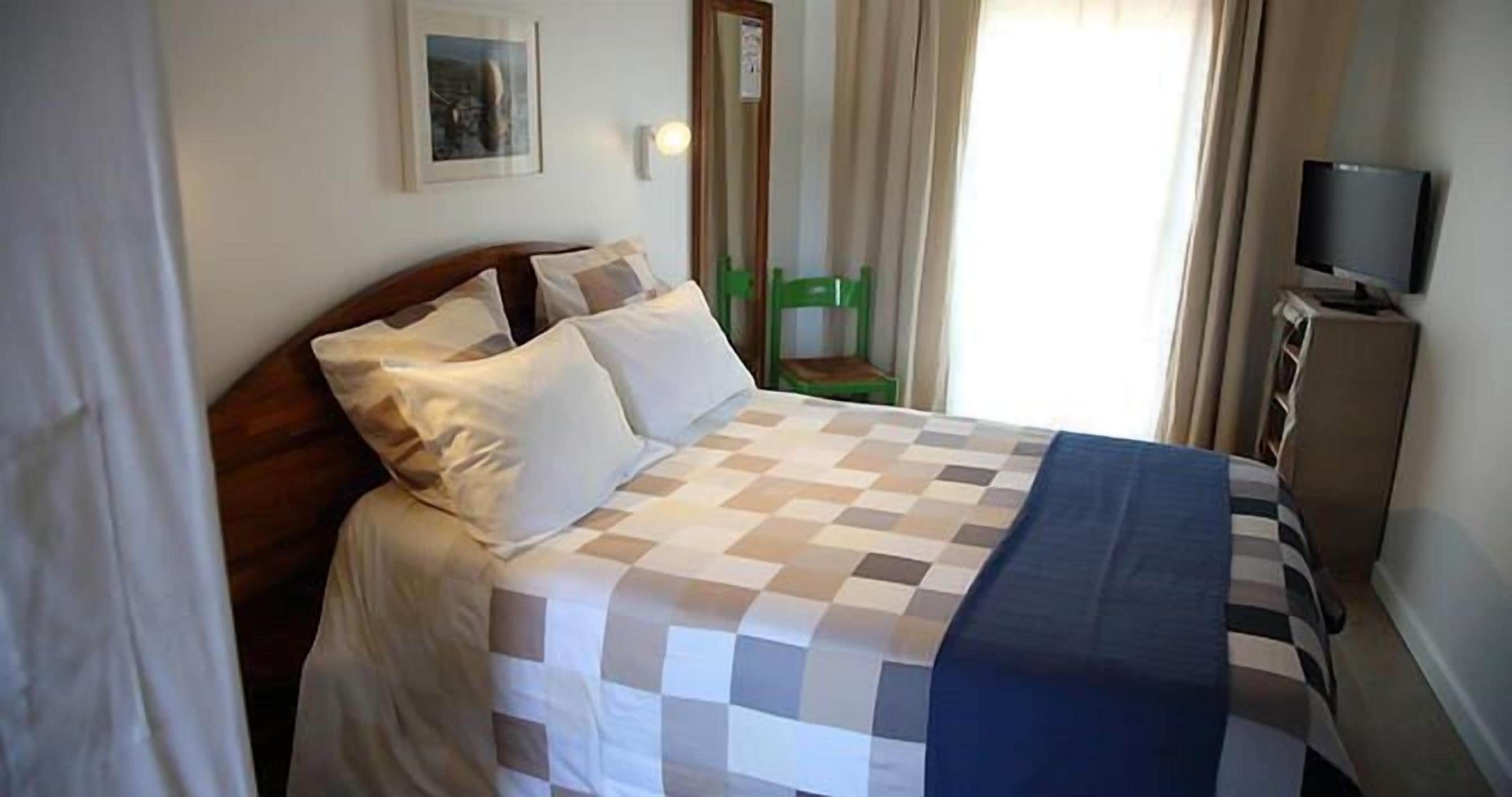 double room | free wifi, bed sheets, wheelchair access