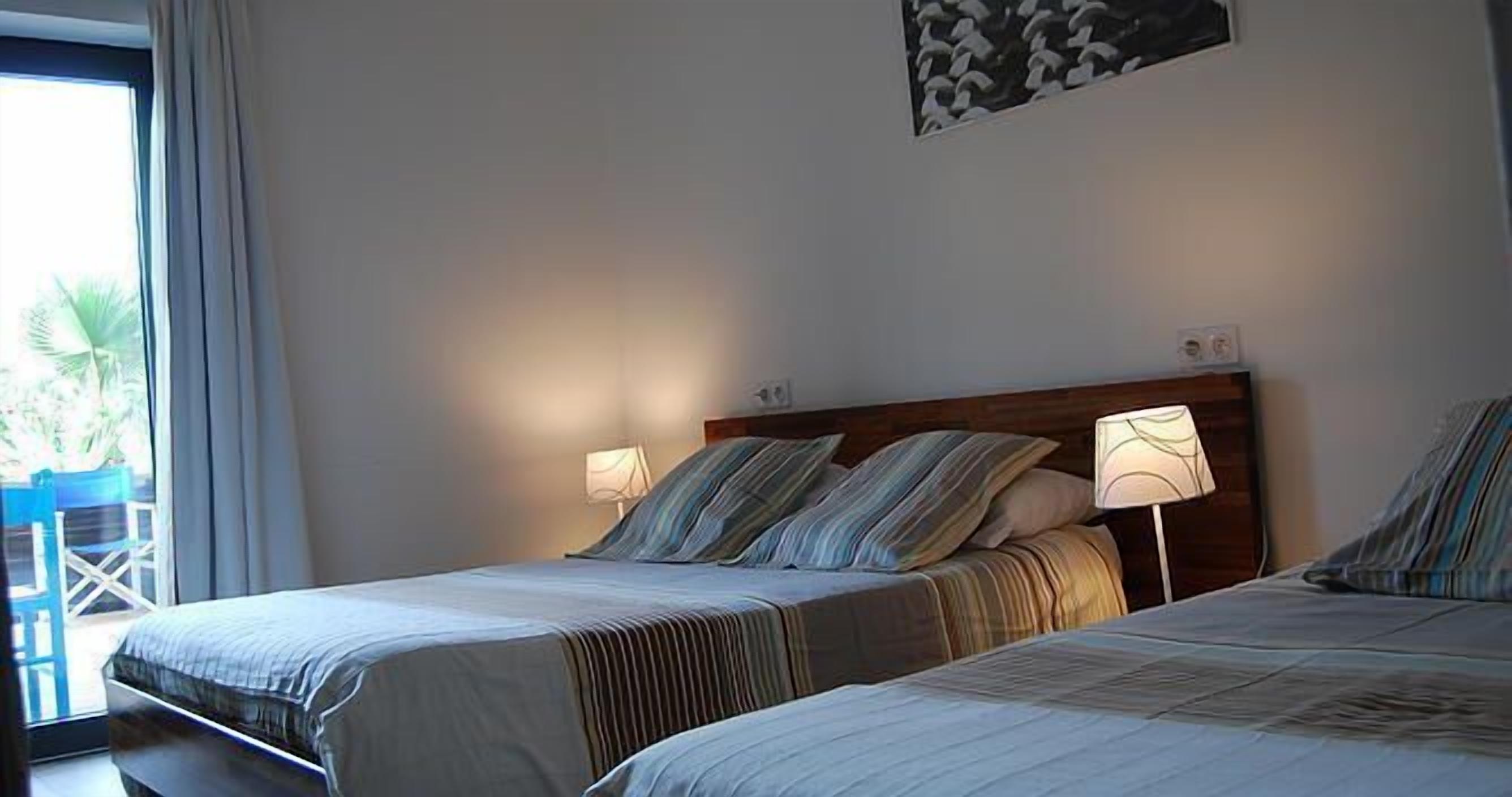 triple room | free wifi, bed sheets, wheelchair access