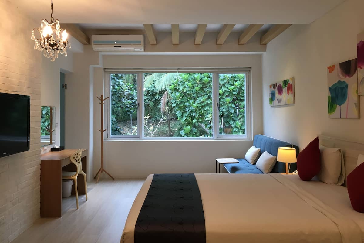 Teana Double Room | Desk, blackout drapes, WiFi (free), individually decorated