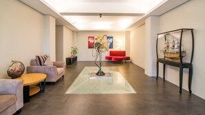 Imagen sin descripción, 3 de 84, botón