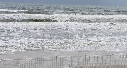 Holiday Shores Beach Club