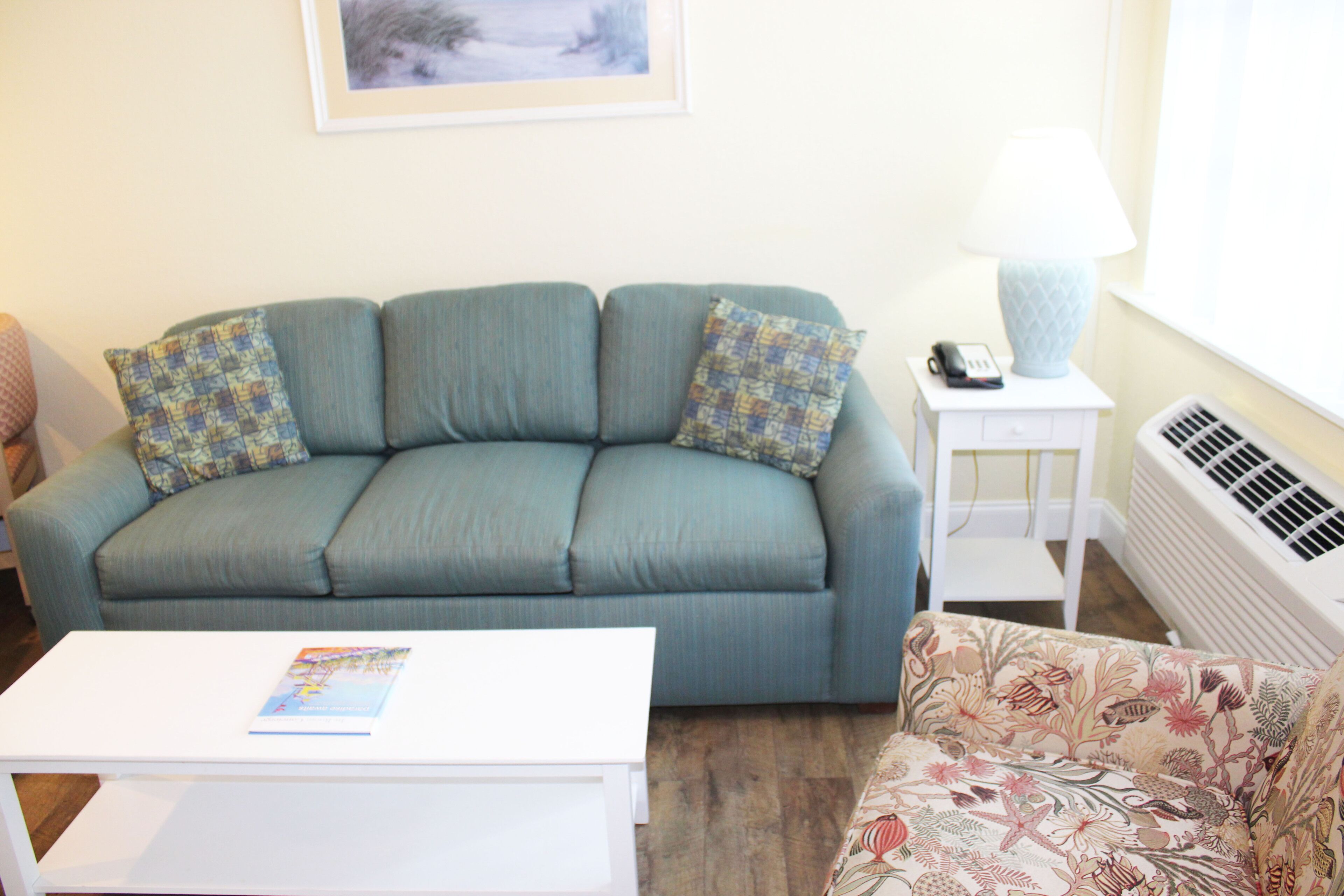 Holiday Shores Beach Club — photo 9