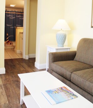 Condo, 1 Bedroom (1 Bathroom) | Living area