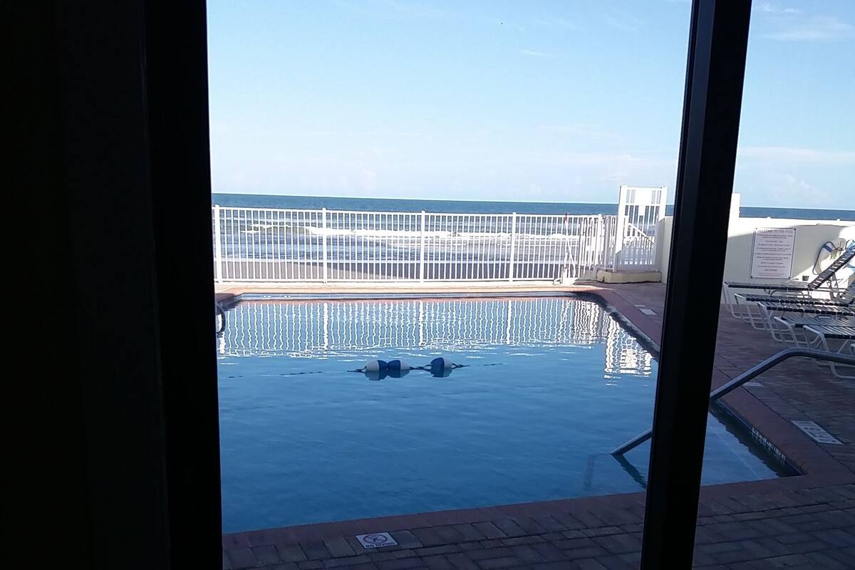 Suite, 1 chambre, en front de mer | Vue de la chambre