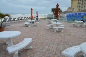 Property grounds - Holiday Shores Beach Club (Daytona Beach Shores)