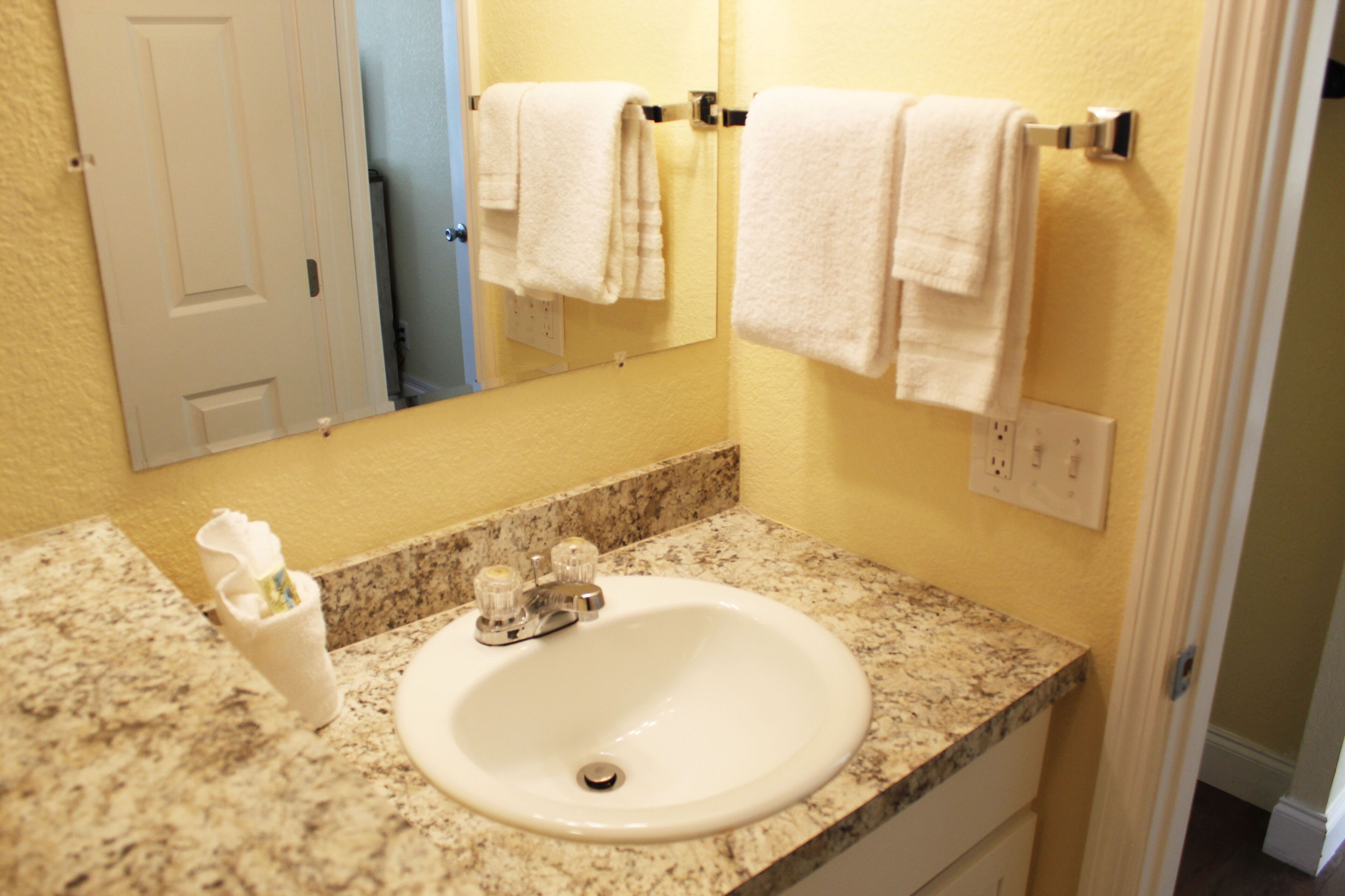 Holiday Shores Beach Club — photo 14