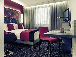 In-room safe, desk, soundproofing, rollaway beds - Mercure Hotel Duesseldorf Zentrum (Düsseldorf)