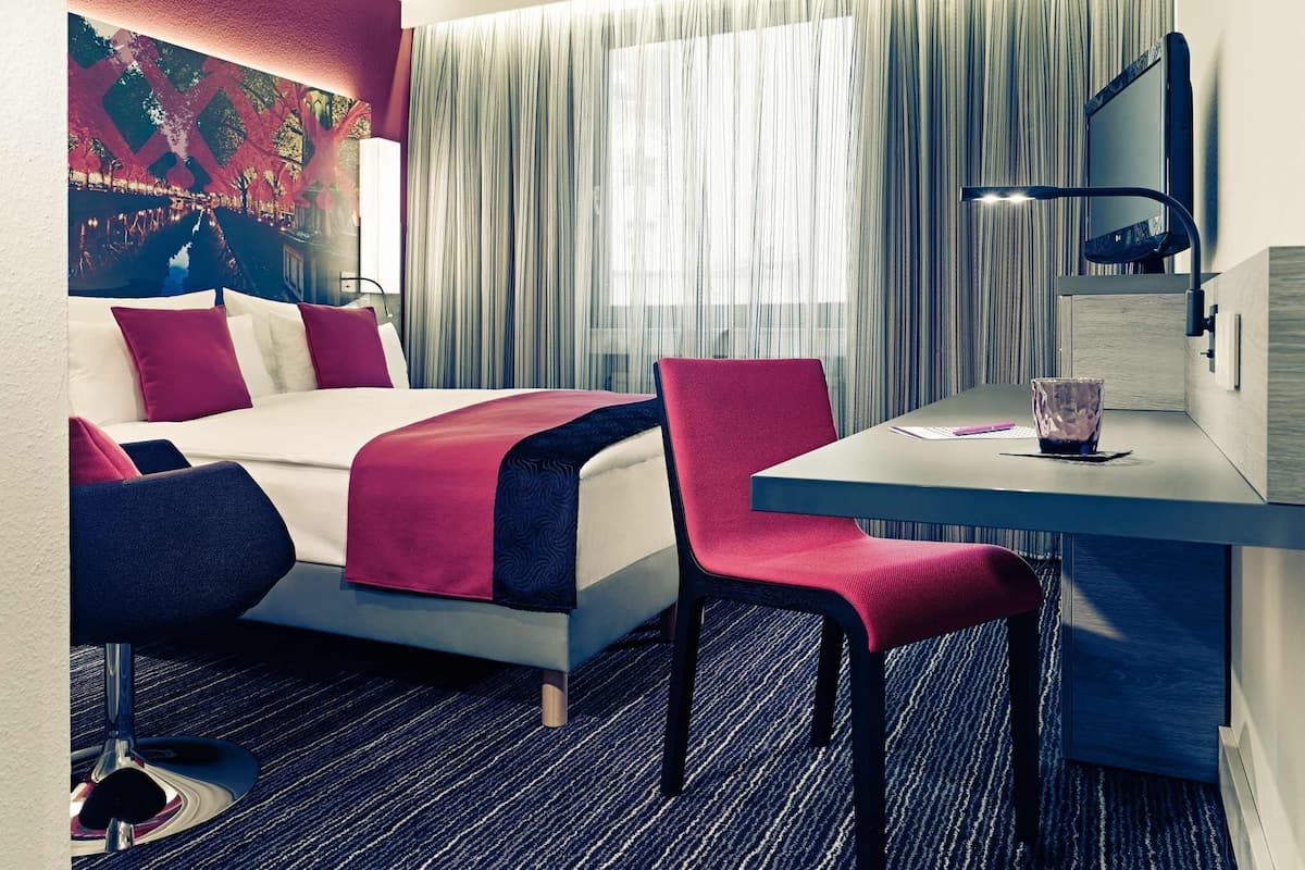 Standard Room, 1 Single Bed | In-room safe, desk, soundproofing, rollaway beds